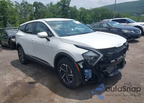 2023 Kia Sportage Hybrid Lx z USA, uszkodzony, nr VIN KNDPUCAG4P7104847